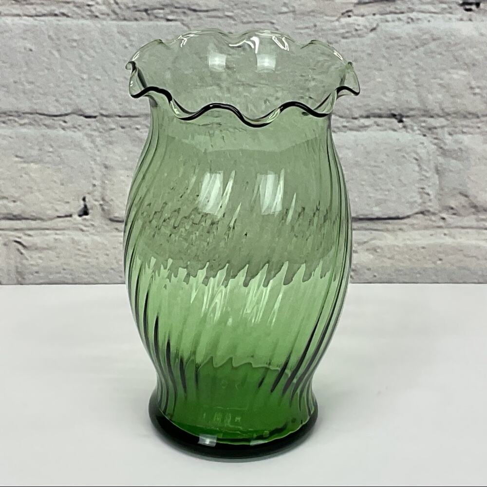 Vintage Emerald Green Swirl Glass Vase w/Ruffled Edge Translucent Ribbed Decor